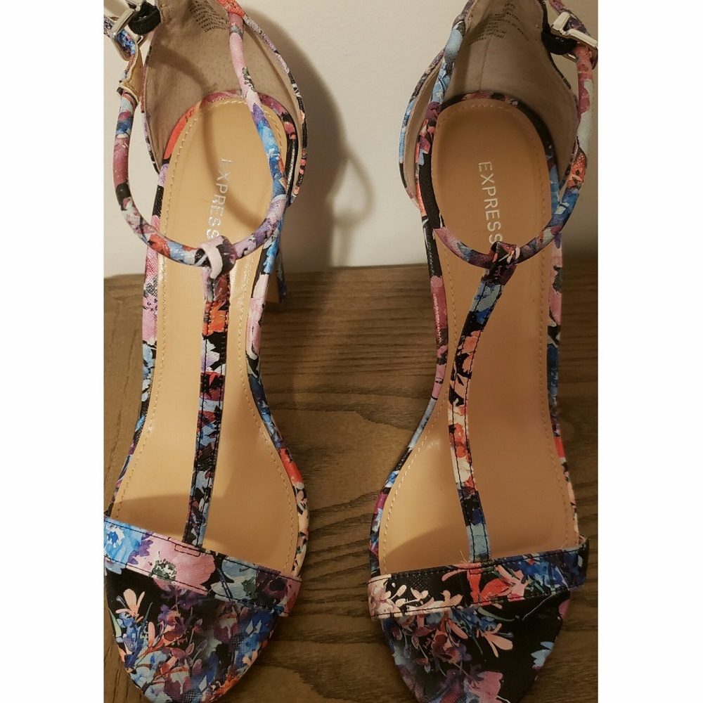 Strappy high heel sandal